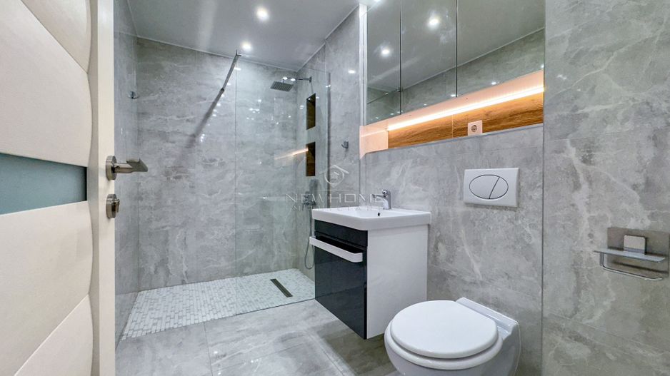 Apartament cu 3 camere de închiriat în zona Centrală - Poză 13