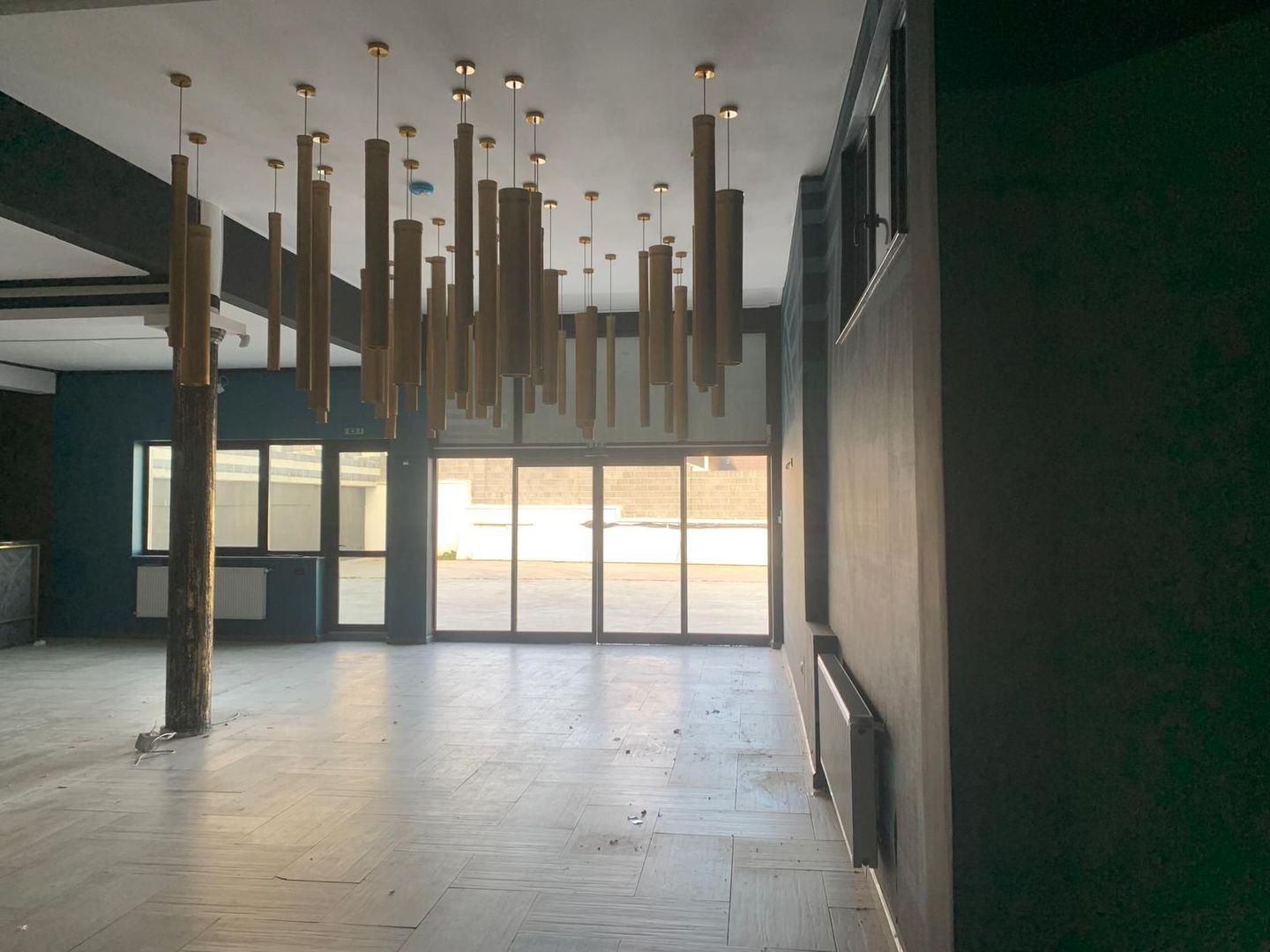 Spațiu comercial de închiriat | Cajvana | 300 mp + terasă 300 mp - Poză 2