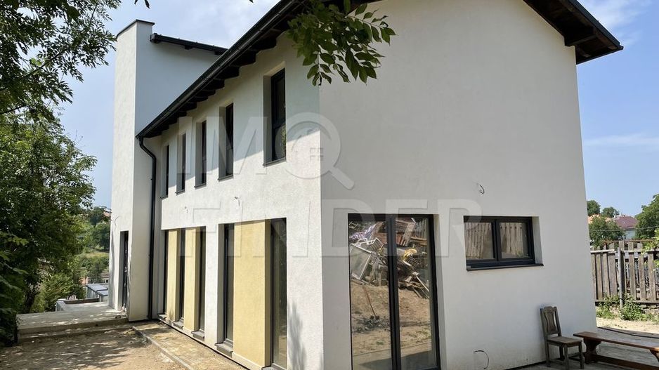 Vanzare casa Feleacu 233 mp utili, teren 600 mp - Poză 1