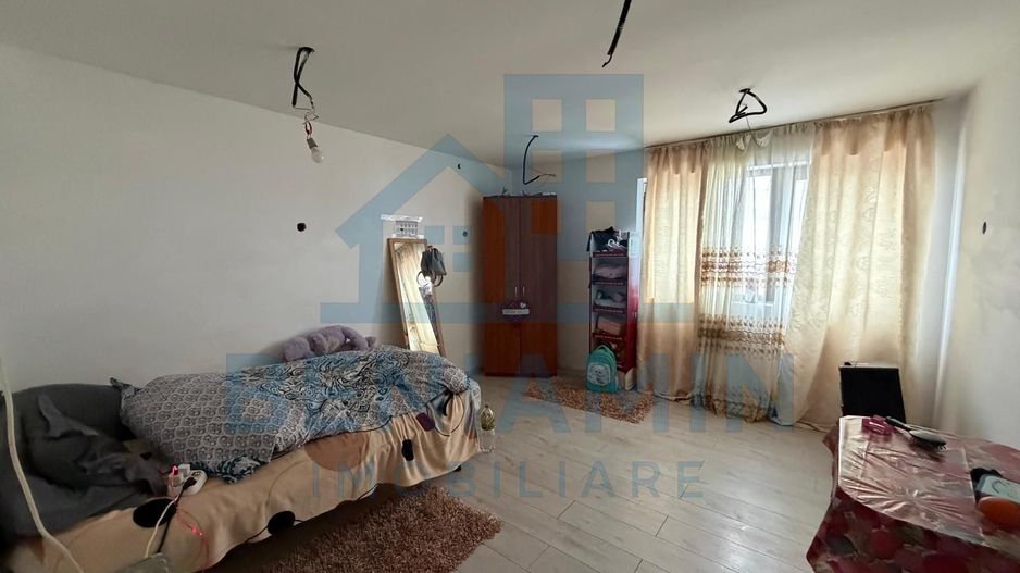 Casa situata in Catargiu Baraganului P+1+M suprafata 170mp-zona buna - Poză 4