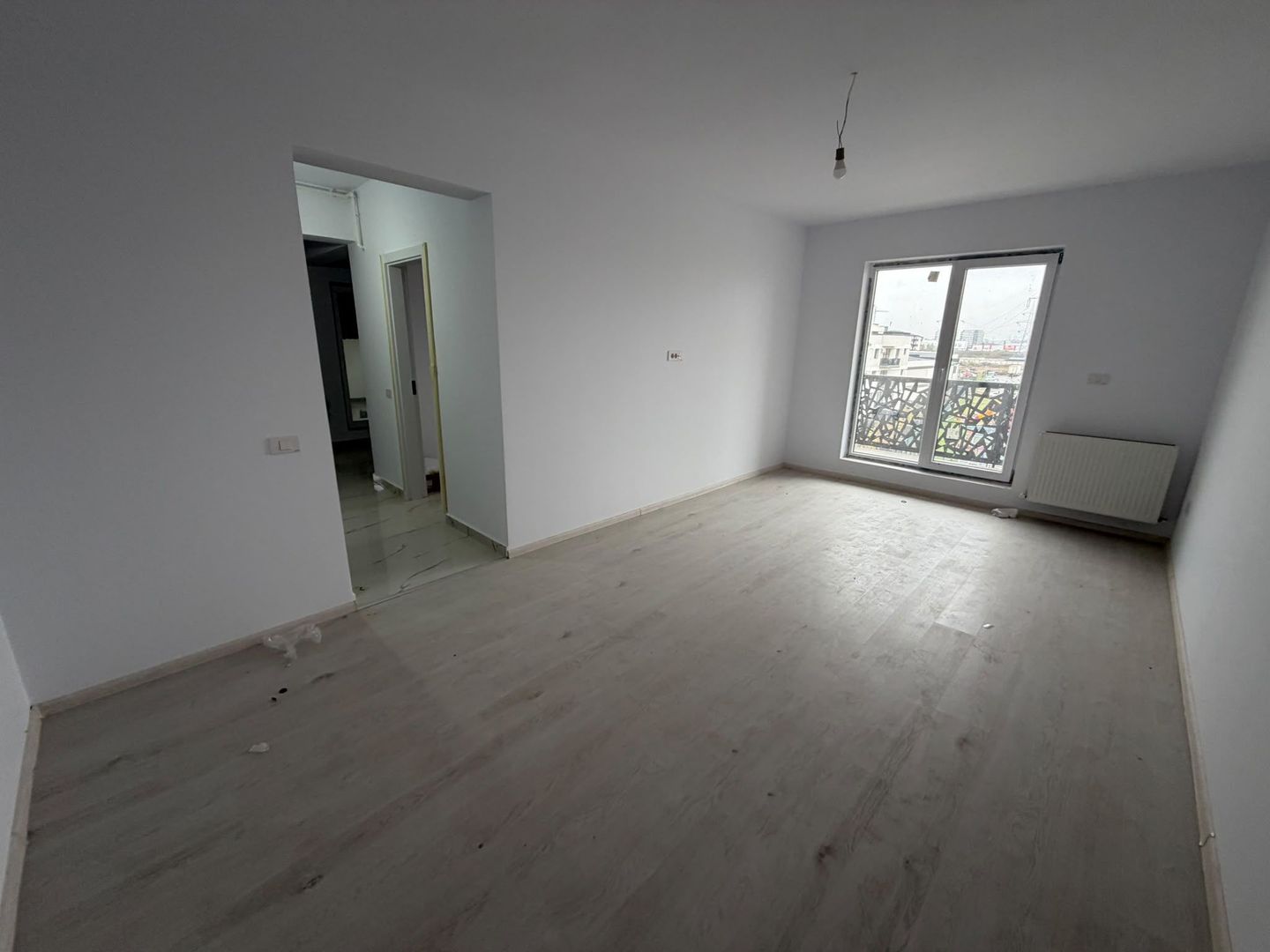AP. 2 CAMERE - TERASA ACOPERITA, 2 BAI, PARCARE SUBERANA, COMISION 0% - Poză 3