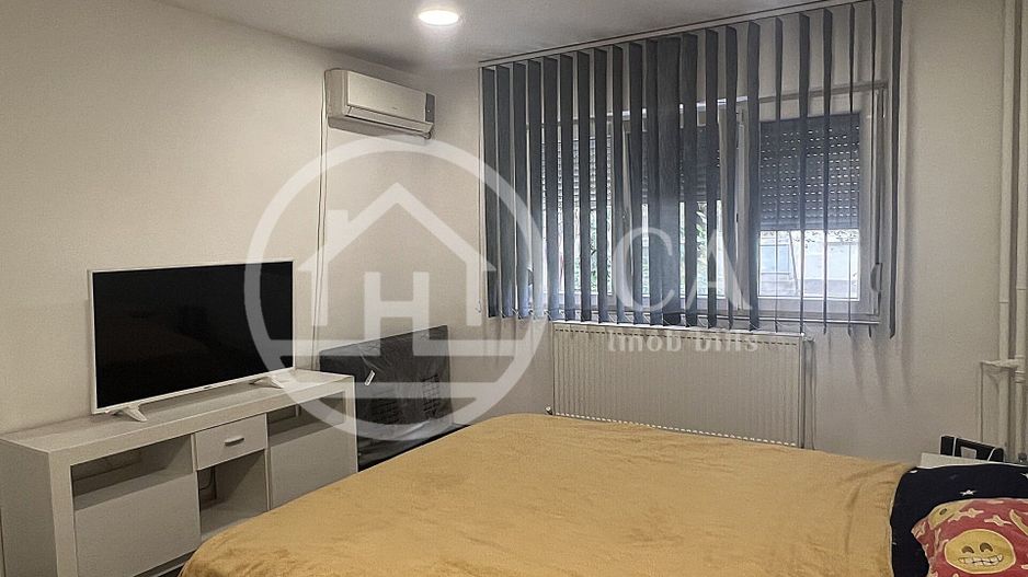 Apartament cu o camera de vanzare in Rogerius Oradea - Poză 3