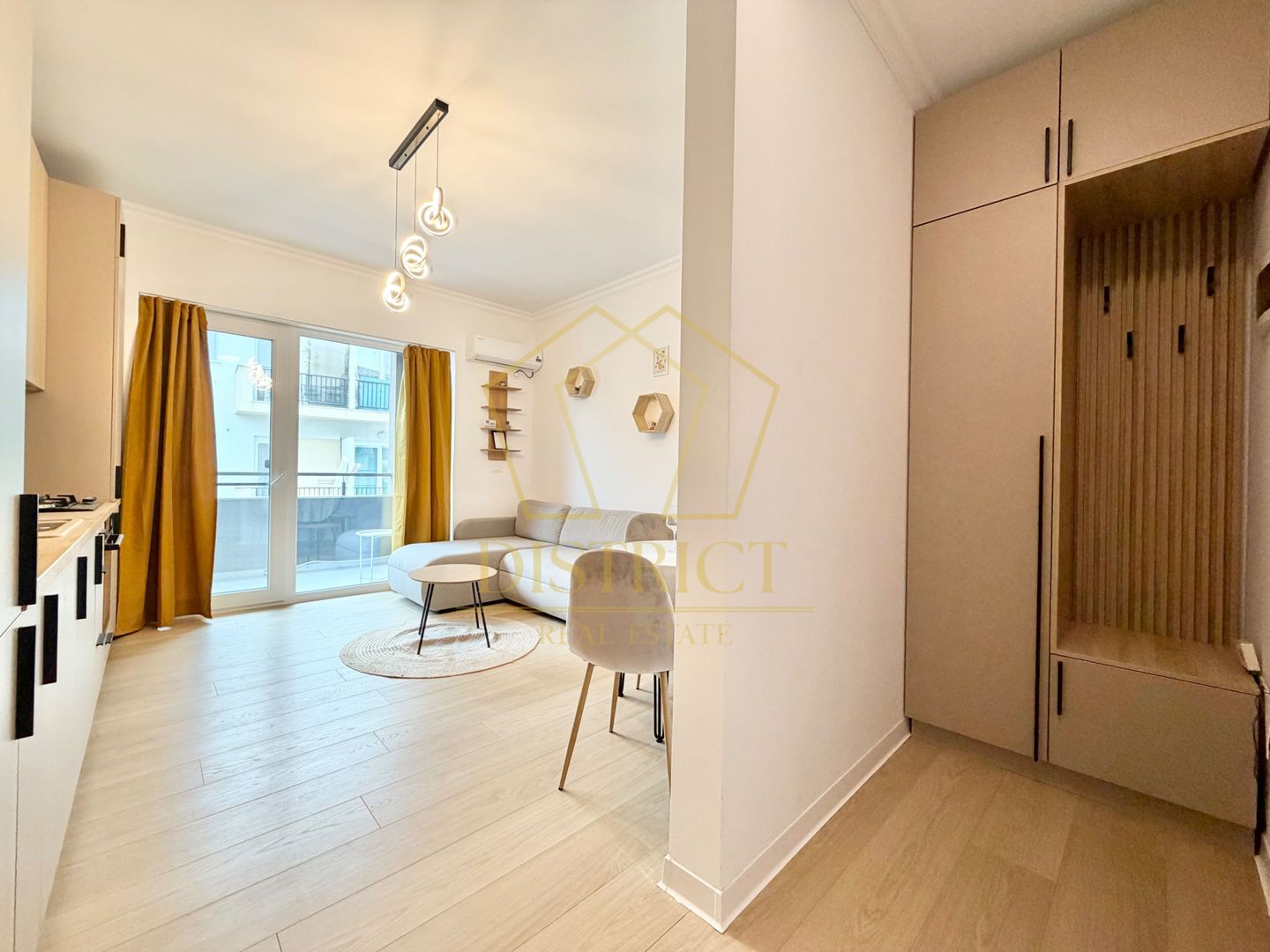 Apartament cu 2 camere mobilat la etajul 2 in Giroc, zona planetelor la asfalt. - Poză 5