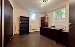 Apartament Eroilor-Cotroceni in vila-Curte -Ideal pentru afacerea ta - Poză 4