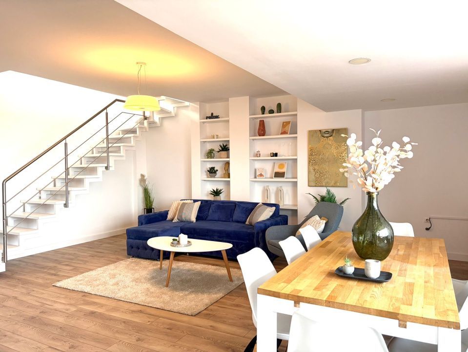 Penthouse pe 2 niveluri l 160 mp utili l terase 75 mp l parcare l B. Z - Poză 1