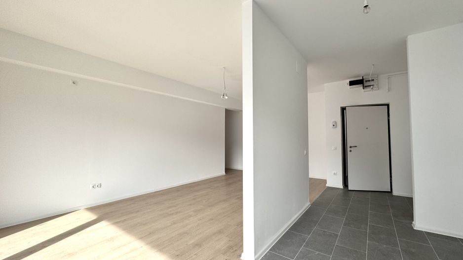 3 camere. Dormitor matrimonial cu baie en-suite. 83 mp Utili. - Poză 6