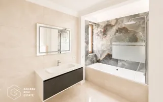 Apartament premium, zona Subcetate, 3 camere, 2 bai, loc parcare, sala, piscina - Poză 12