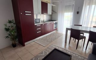 Bloc nou. Etaj intermediar. Pozitie excelenta - Poză 3