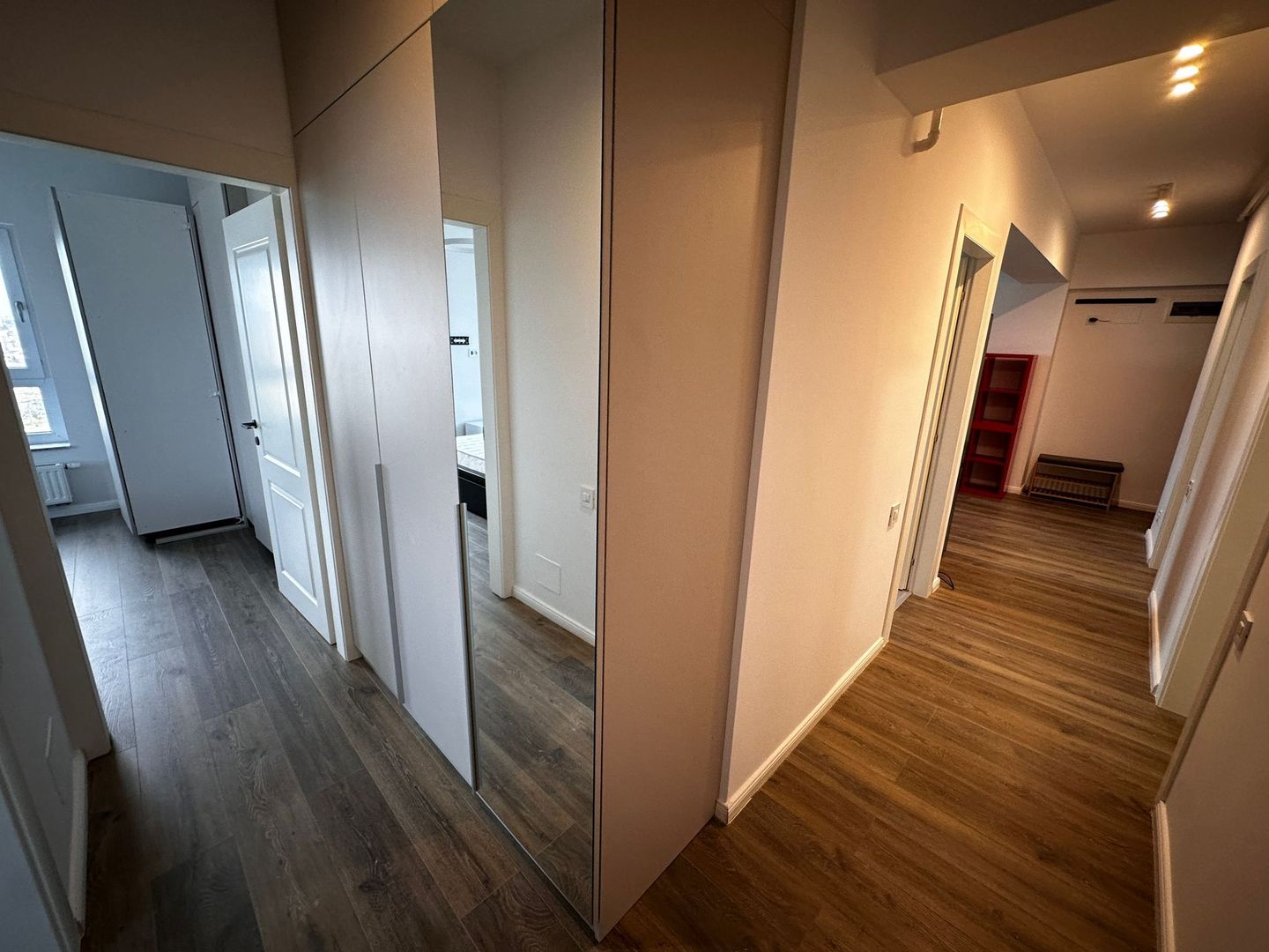 3 Camere Parcare 9 min Metrou Poenaru Lake House Virtutii Lacul Morii - Poză 11