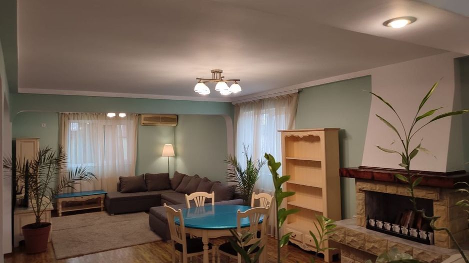 Proprietar vând vila P+E+M - Poză 1