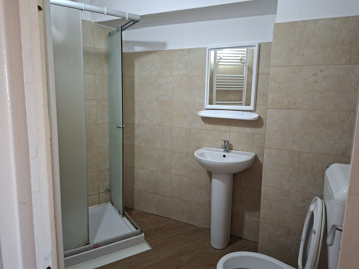 BRASADAS inchiriaza ap cu 4 cam etaj 3/8 cu lift in Micro 17. - Poză 7