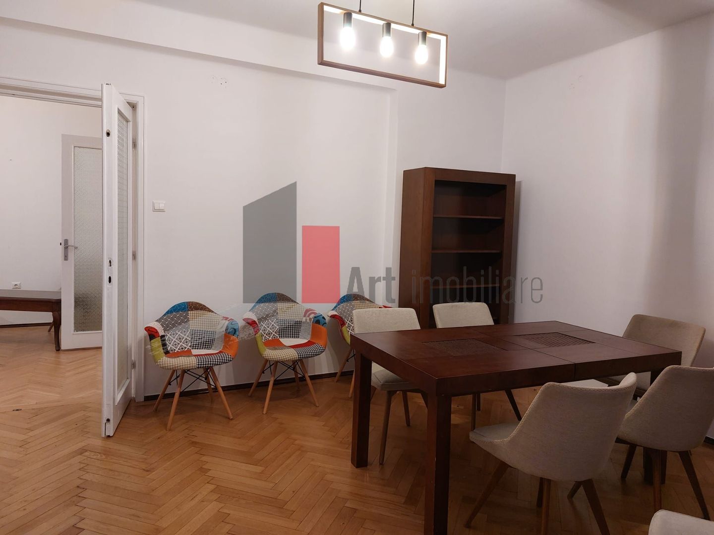 Apartamentul "REHEGUA" , P-ta Rosetti, bloc stradal, renovat complet - Poză 5