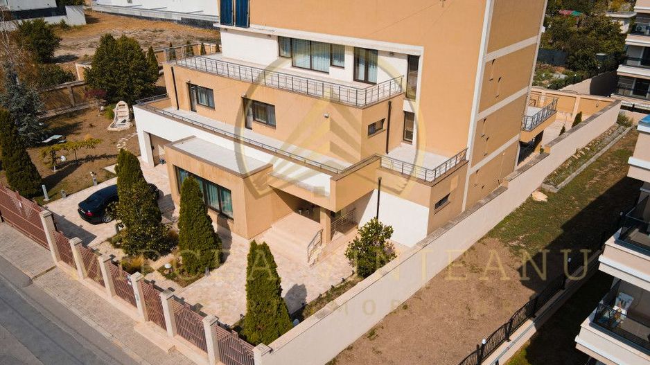 Campus Universitar - Vila spectaculoasa P+2E cu teren 1596 mp - Poză 1