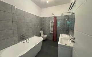 Apartament cu vedere spre Tâmpa, liniște și natură, în Centrul Istoric al Brașov - Poză 11