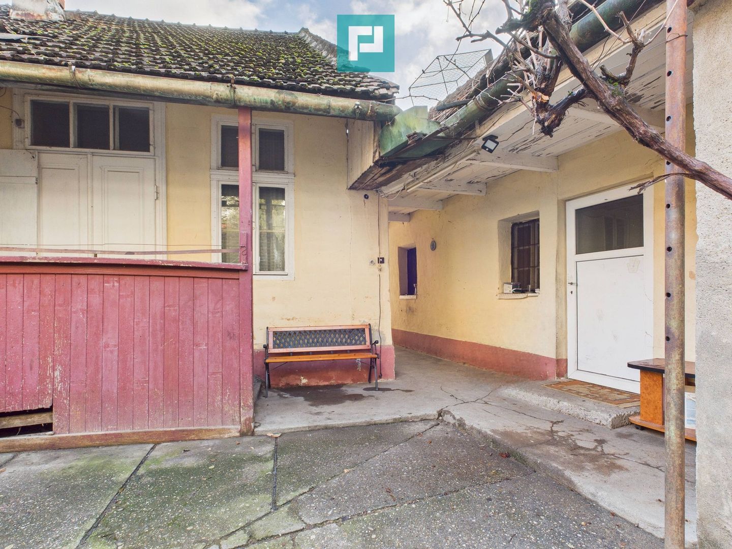 Casă individuală cu anexă în Vaicu - Poză 17