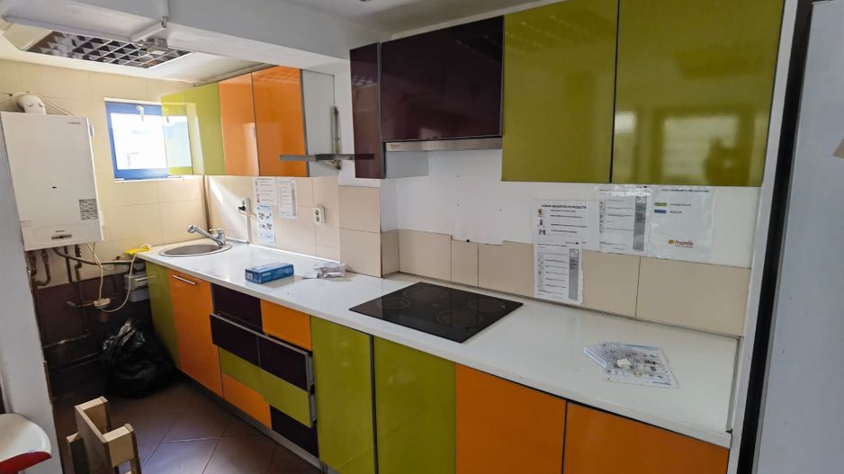 Spatii birouri/servicii - Poză 19