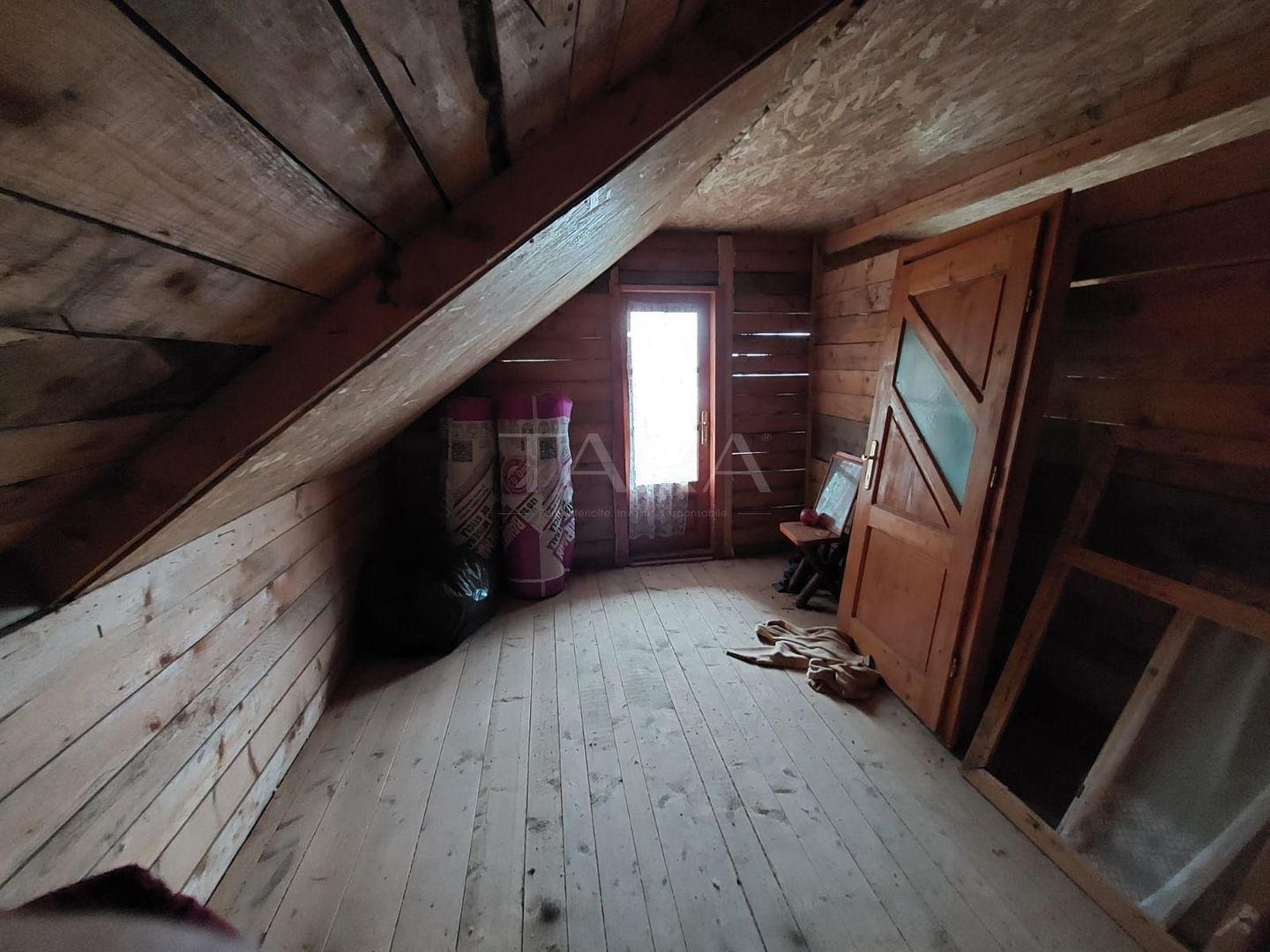 Casa de vanzare in Campenesti. - Poză 3