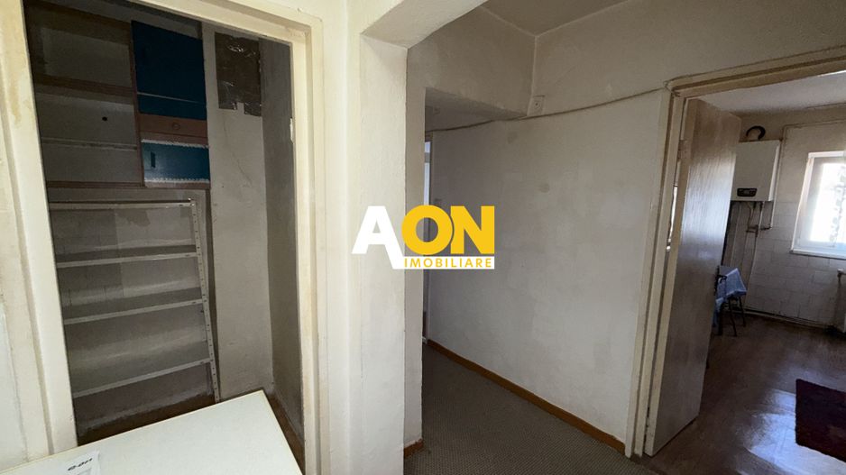 De vanzare apartament 3 camere, etaj 1, Cetate - Poză 9