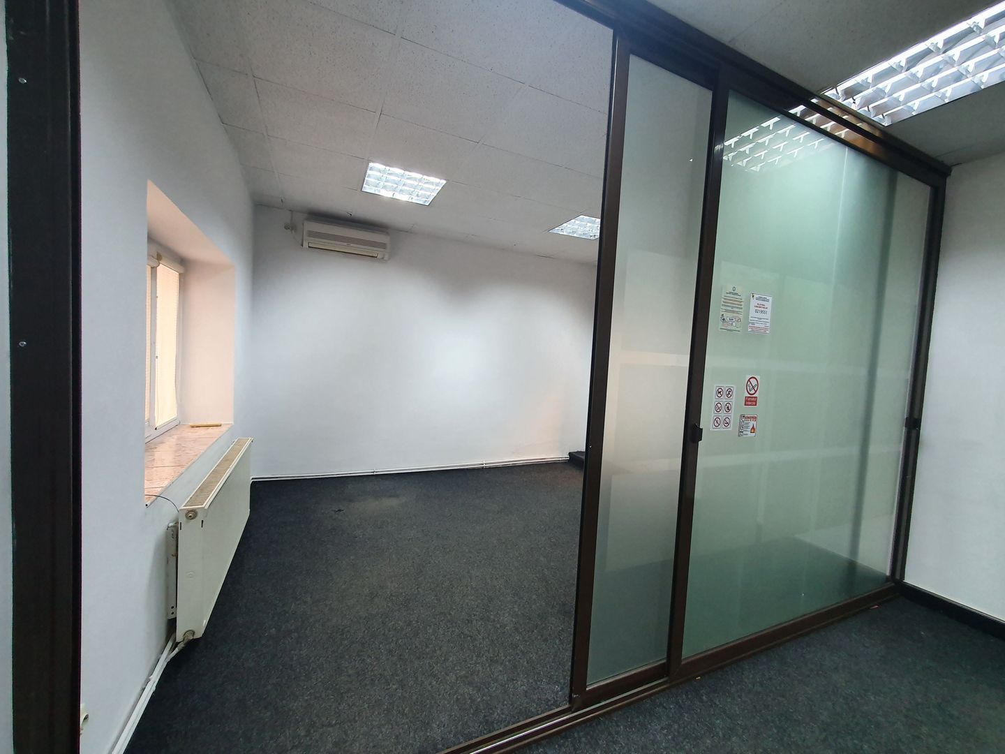 Spatiu comercial 39,22 mp + 18,17 mp pivnita + curte 18 mp - sos. Viilor - Poză 3