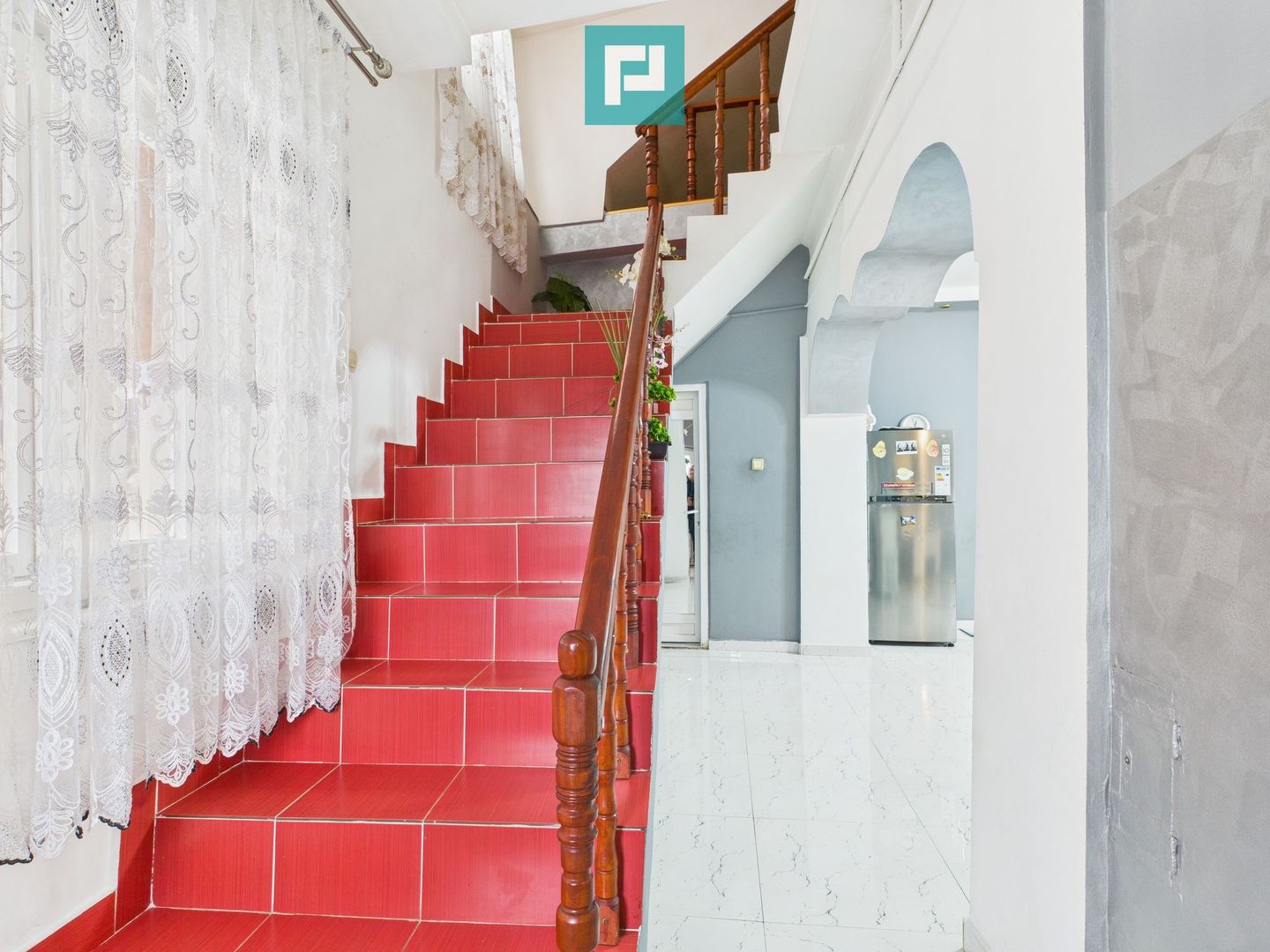 Două case, curte mare, lângă Castelul Huniazilor - Poză 19