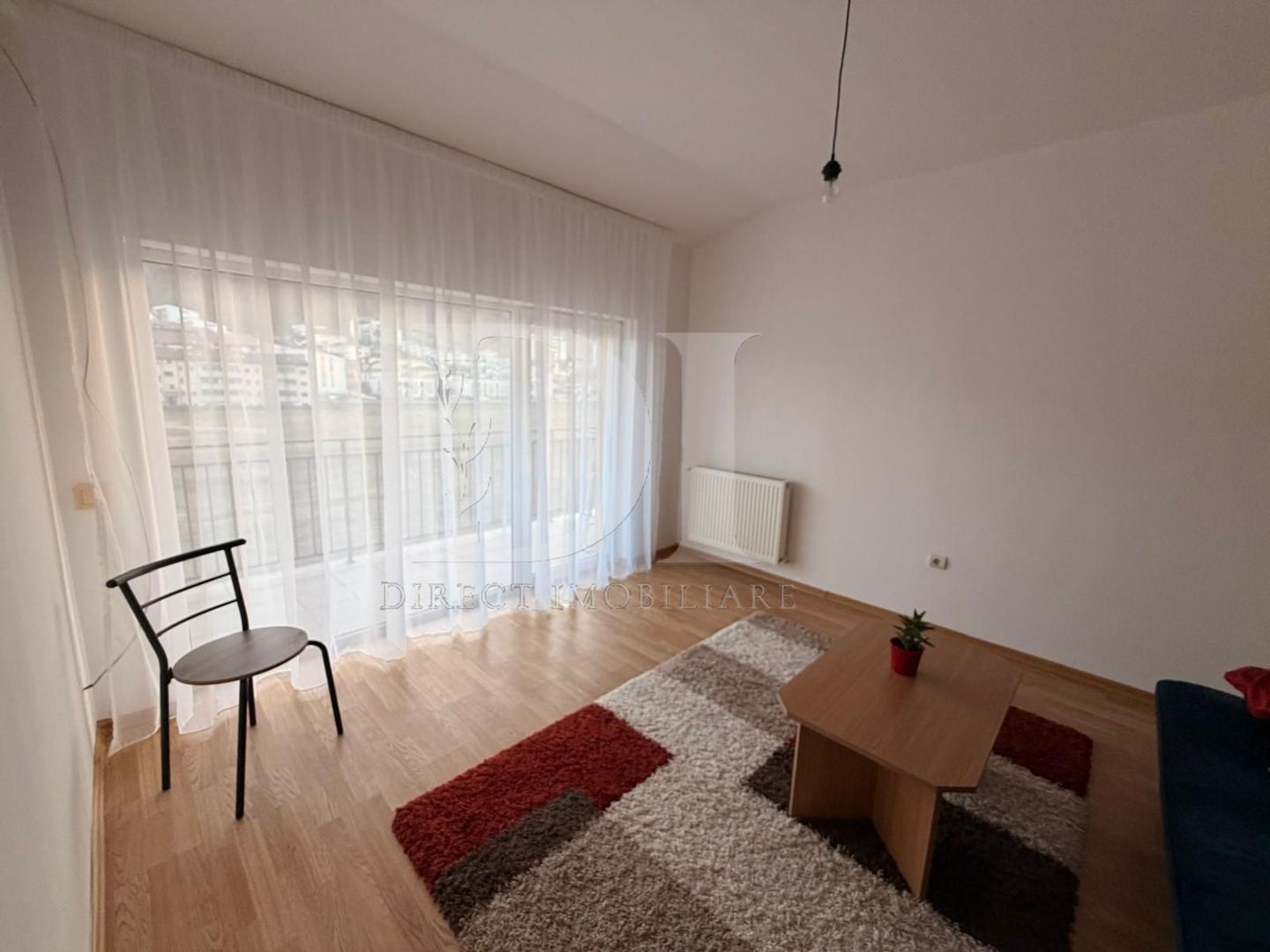 Apartament 1 cameră-zona Eroilor Floresti - Poză 2