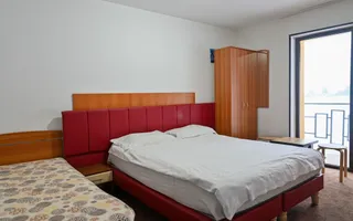 Pensiune la cheie de vanzare | 10 camere | Sacele, Brasov - Poză 15