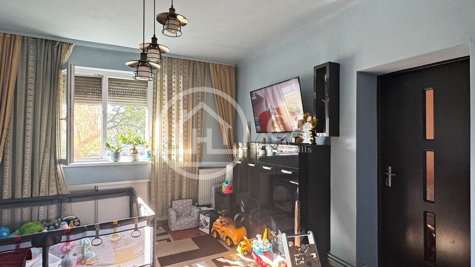 Apartament cu 2 camere de vanzare in Centrul Civic, Oradea - Poză 1