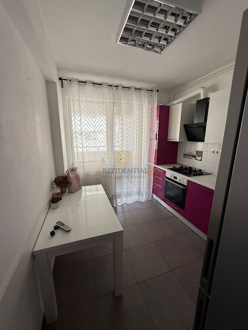 Apartament 2 camere, etaj 2/5, 57 mp, metrou Aparatorii Patriei,Sect 4 - Poză 2