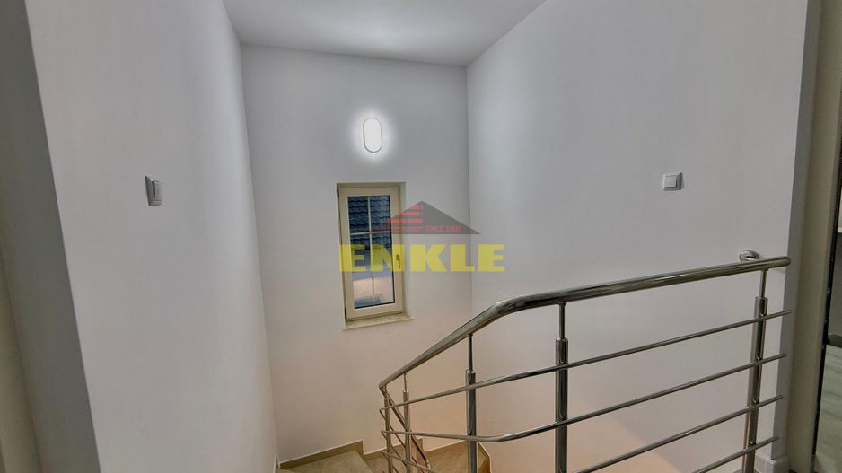 Casă / Vilă cu 4 camere de vânzare în Ultracentral, Botosani - Poză 6