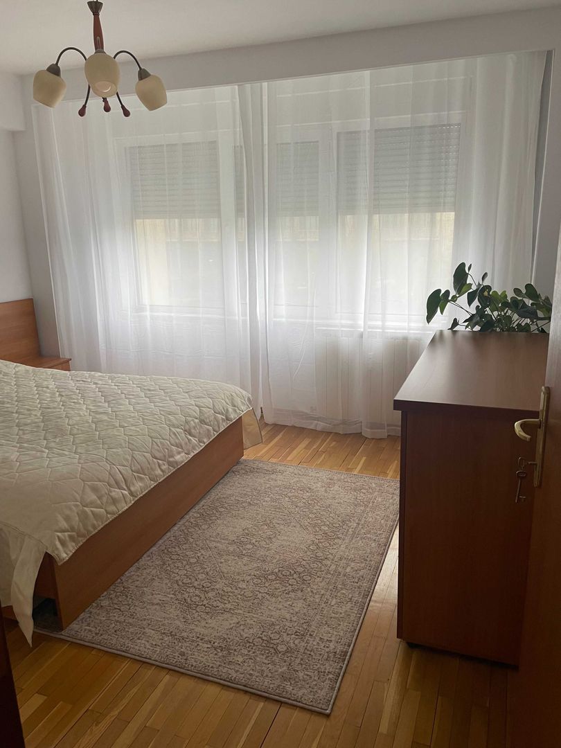 Apartament 3 camere, modilat si utilat modern, Sala Palatului, Cismigiu. - Poză 4