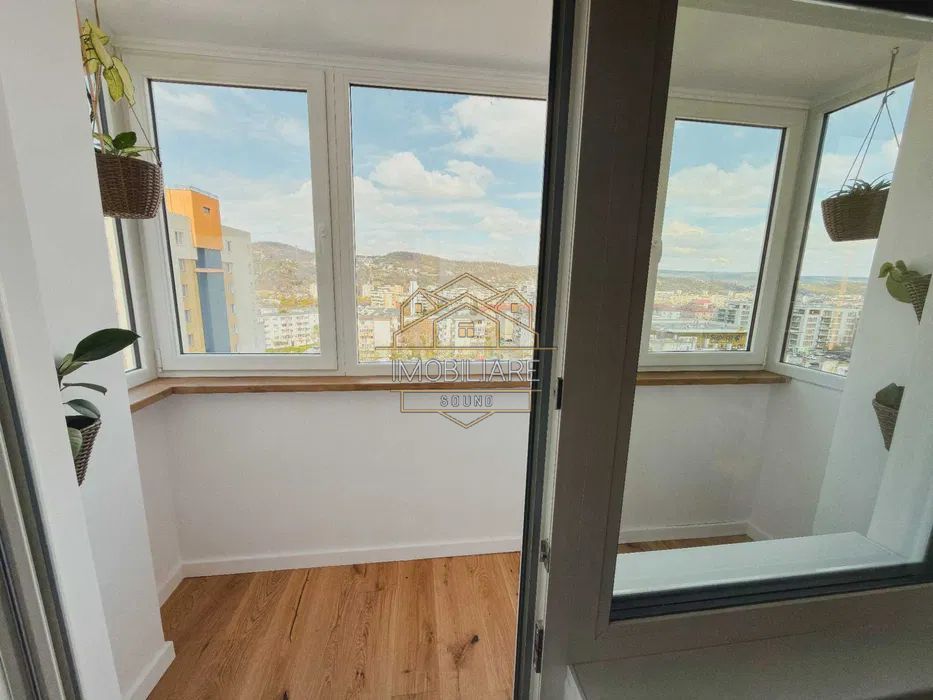 Apartament de vânzare cu 3 camere, 65 mp utili + 5 mp balcon, renovat - Poză 7