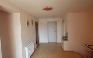 Casă / Vilă cu 9 camere de vânzare în zona Bogdanestilor - Poză 14