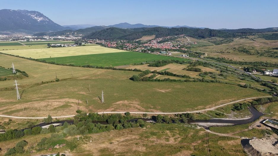 TEREN CU AMPLASAMENT RAR – DIRECT PE MALUL RÂULUI TURCU, ZĂRNEȘTI - Poză 1