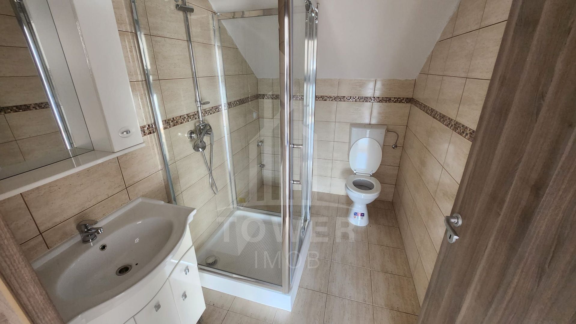 Apartament spatios 5 camere vedere spre munti - Poză 12