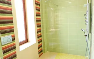 Casa spatioasa. Pretabil si pt. clinica, invatamant, camin varstnici. - Poză 31