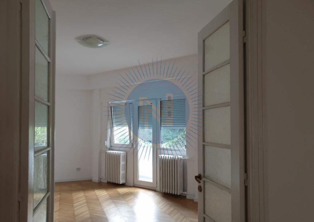 Apartament in vila Casin - Poză 1