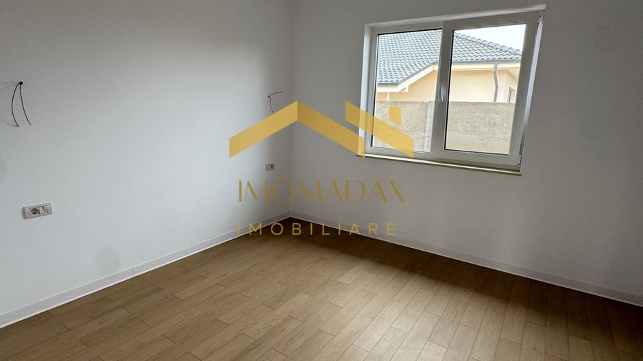Casa Individuală -4 camere - 2 băi - Poză 12