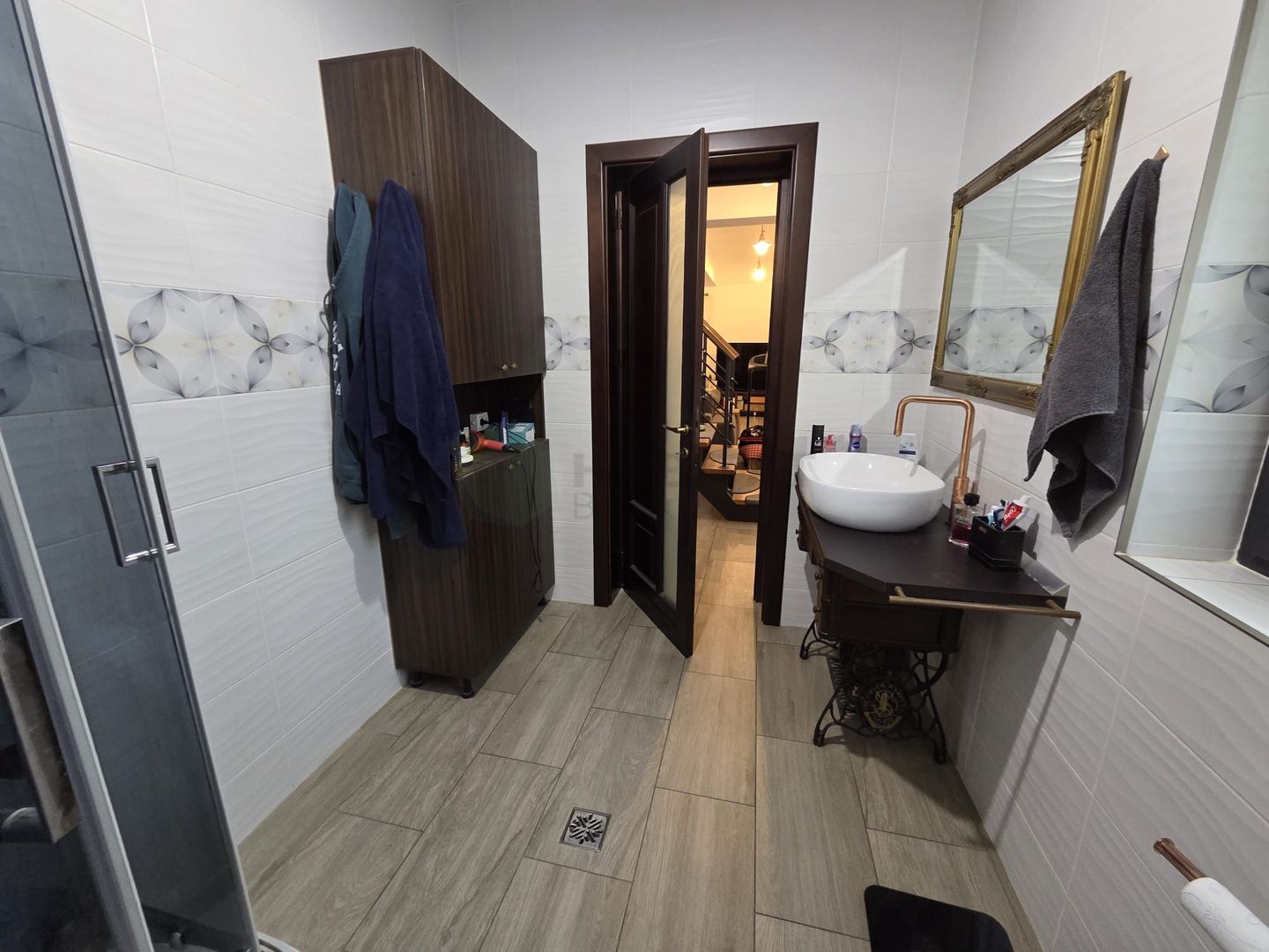 Casă unicat, stil american, 4 camere, garaj, teren 450 mp – Tunari - Poză 19