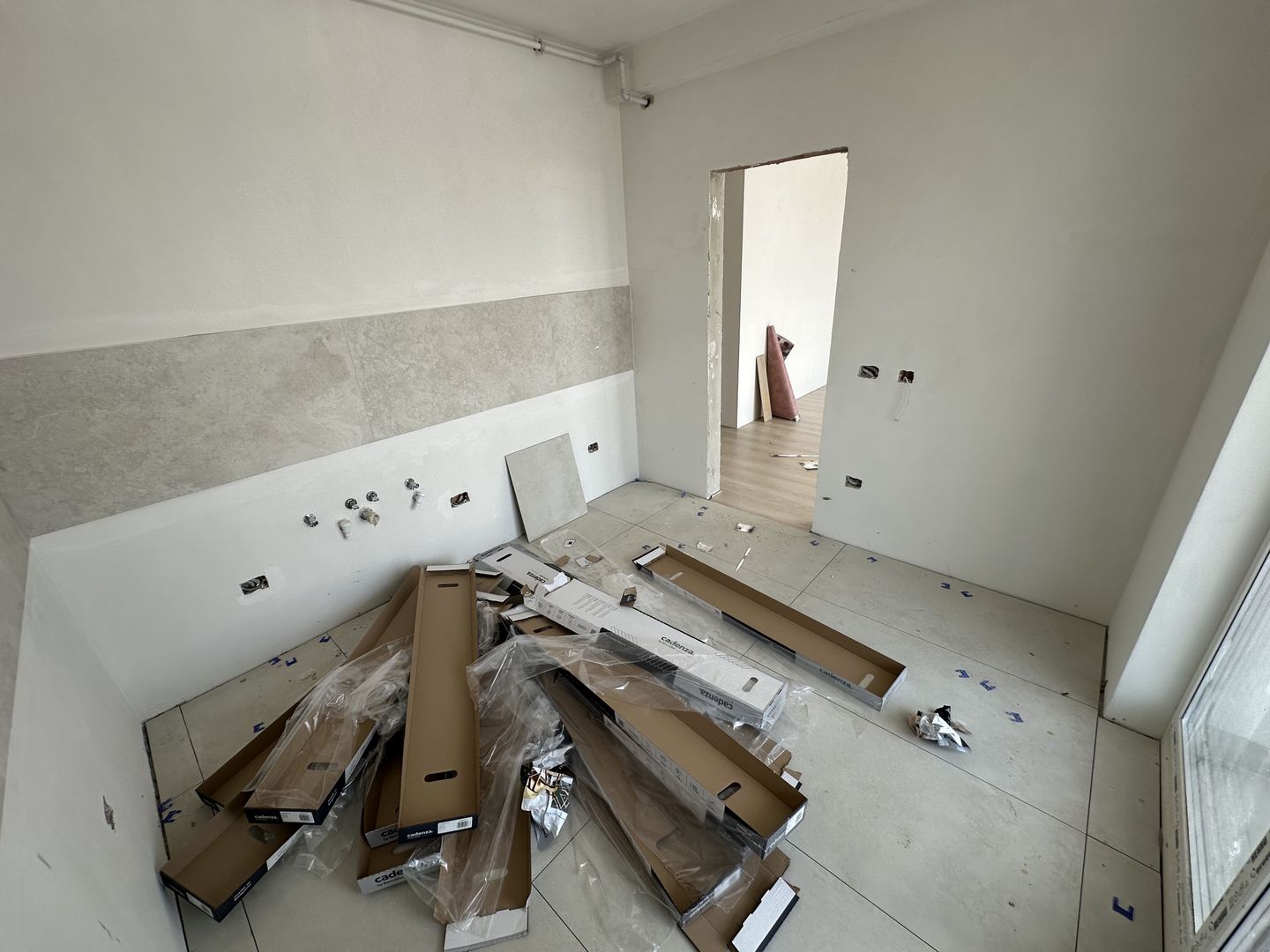 Apartment bloc nou cu lift si loc de parcare inclus - Poză 9