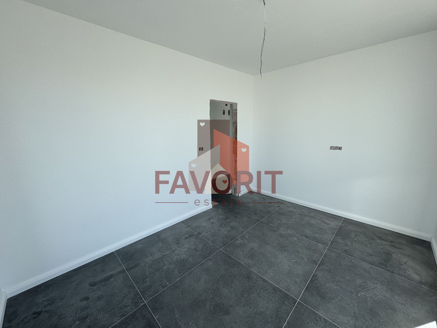 Apartament deosebit. Terasa 50 mp. Zona Buziasului. - Poză 10