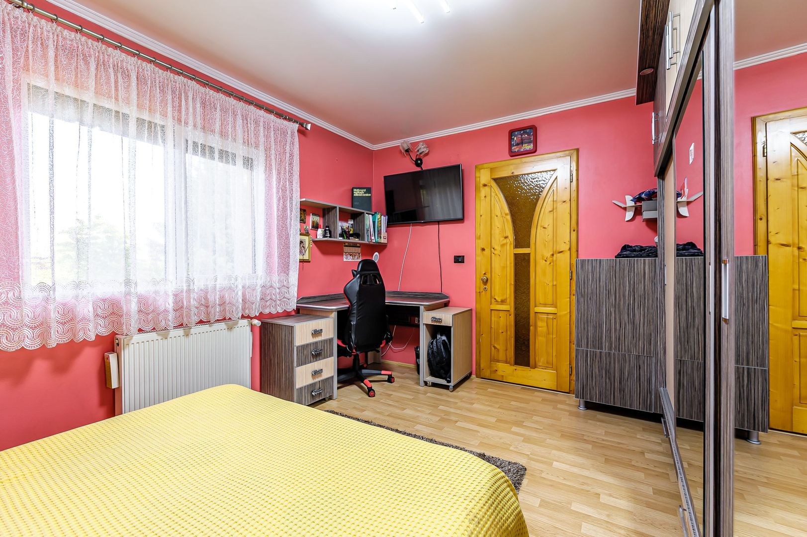 Oază de verdeață în Arad, cartier Pârneava. - Poză 4