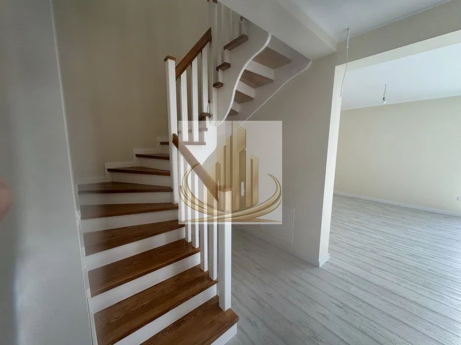 Duplex de închiriat în Giroc – 96 mp utili, 4 camere , teren 270 mp - Poză 2