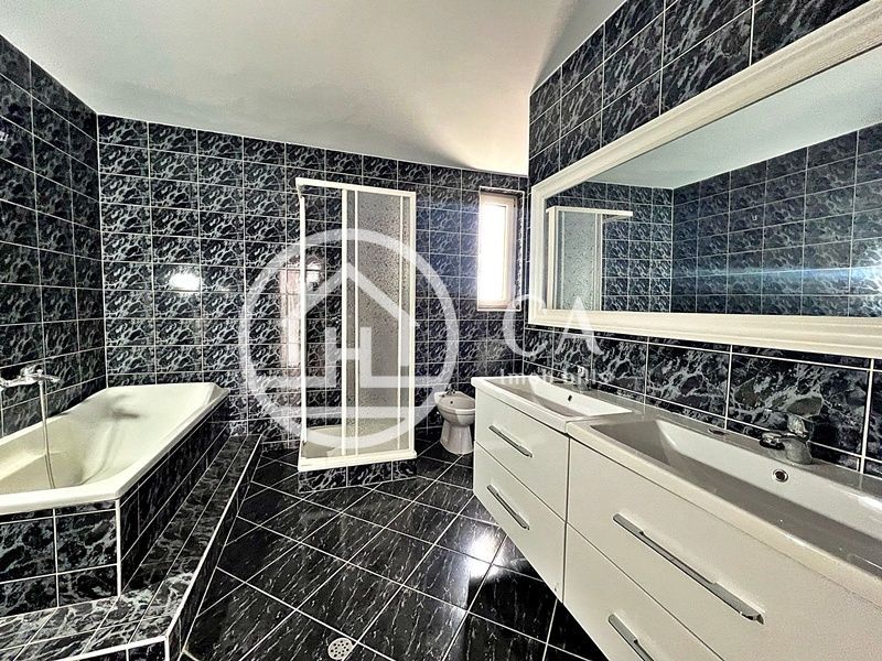 Casa de închiriat cu 11 camere în zona Gheorghe Doja, Oradea - Poză 13