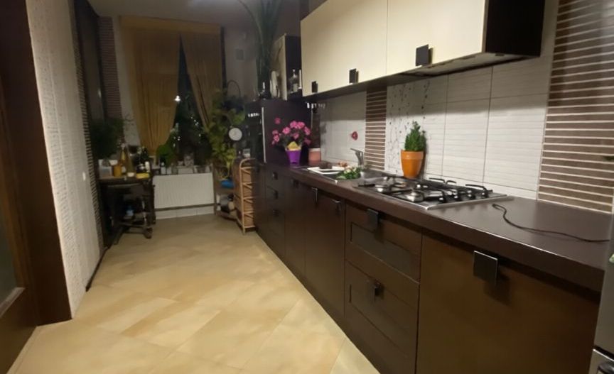 Casă modernă, finisaje premium – structură pe 5 niveluri - Poză 4