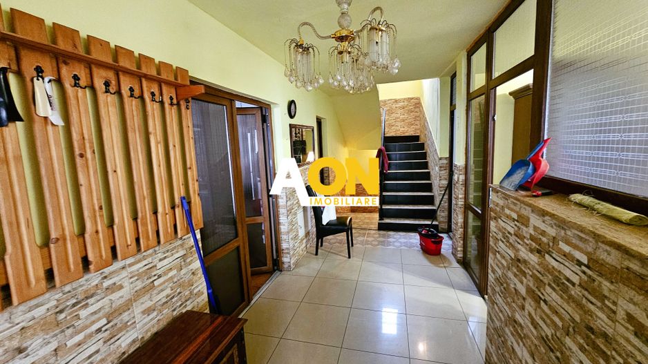 Casa D+P+1, 5 camere, 325 mp teren, zona Schit - Poză 2