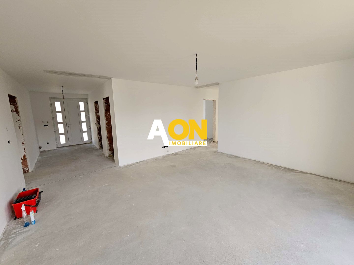 Casa 3 camere + garaj, la cheie, 400 mp teren, zona Lipoveni - Poză 3