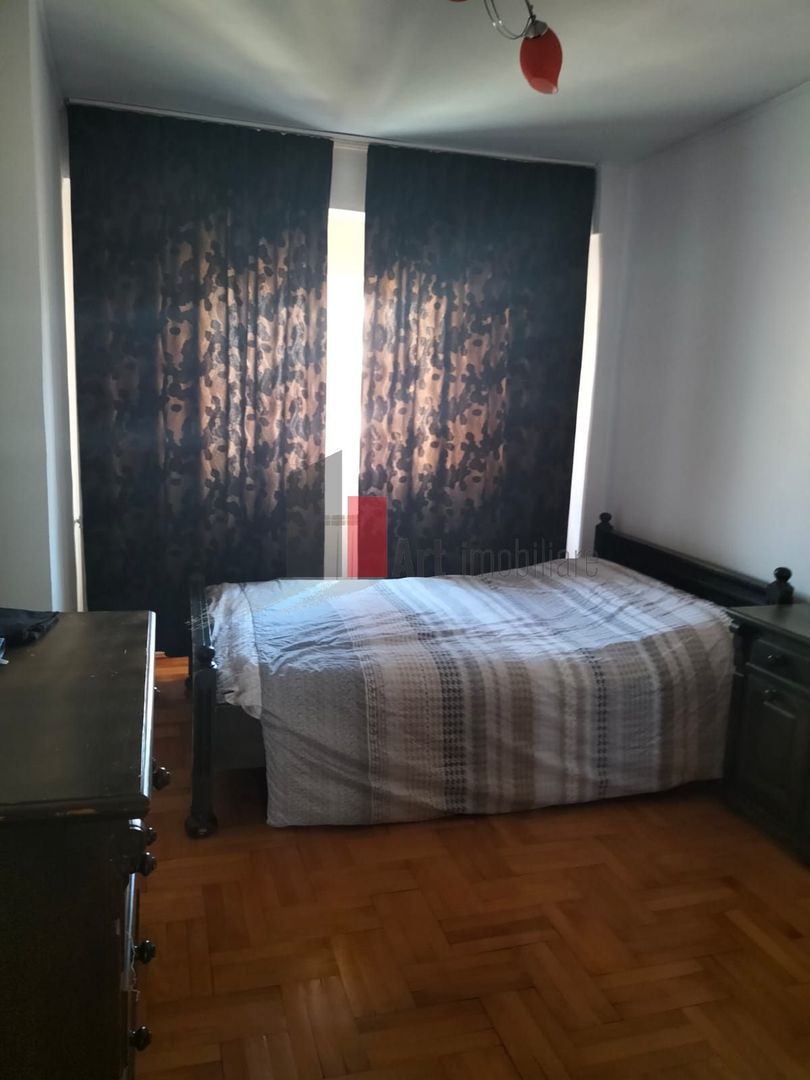 APARTAMENT 3 CAMERE - Poză 6