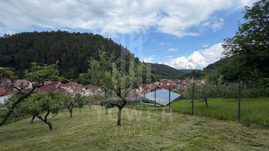 Casă rustică de vânzare în Tilișca, (Marginimea Sibiului) - Poză 4