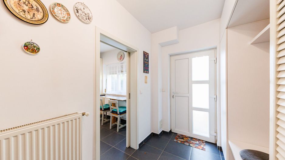 Casă primitoare și cochetă în Dumbrăvița – langa pădure și lac | Com 0 - Poză 36