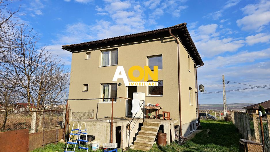 Casa semifinisata, 4 camere, 1755 mp teren, la asfalt, zona Paclisa - Poză 2